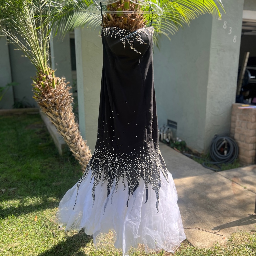 Black and White Beaded Mermaid Gown - Picture 2 of 9